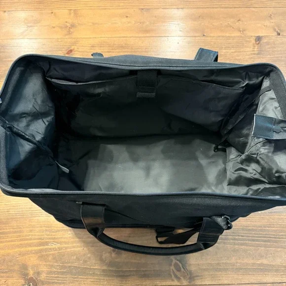 BEIS The Original Weekender Black Travel Bag Luggage Carry-On Vacation - Picture 5 of 11